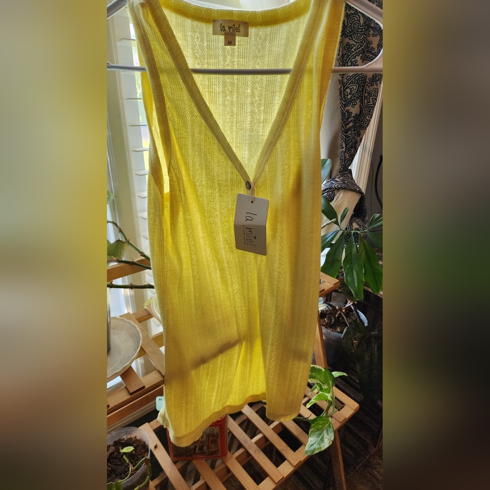 Yellow soft tank